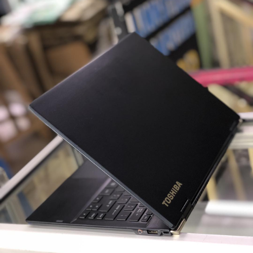 Toshiba Portege X20W-E Intel Core i7 8th Gen 16GB/512 Convertible